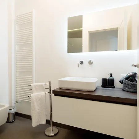 Apartament Lz1 - Center With Unique Private Garage *