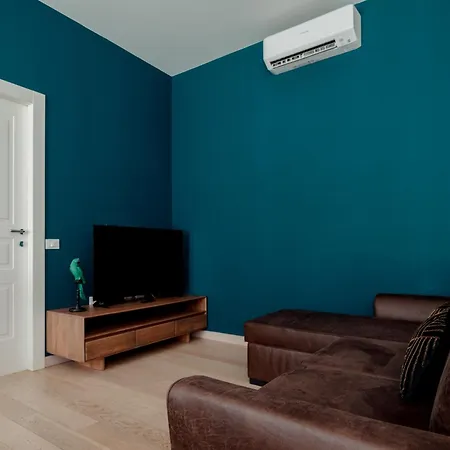 Apartament Lz1 - Center With Unique Private Garage Triest